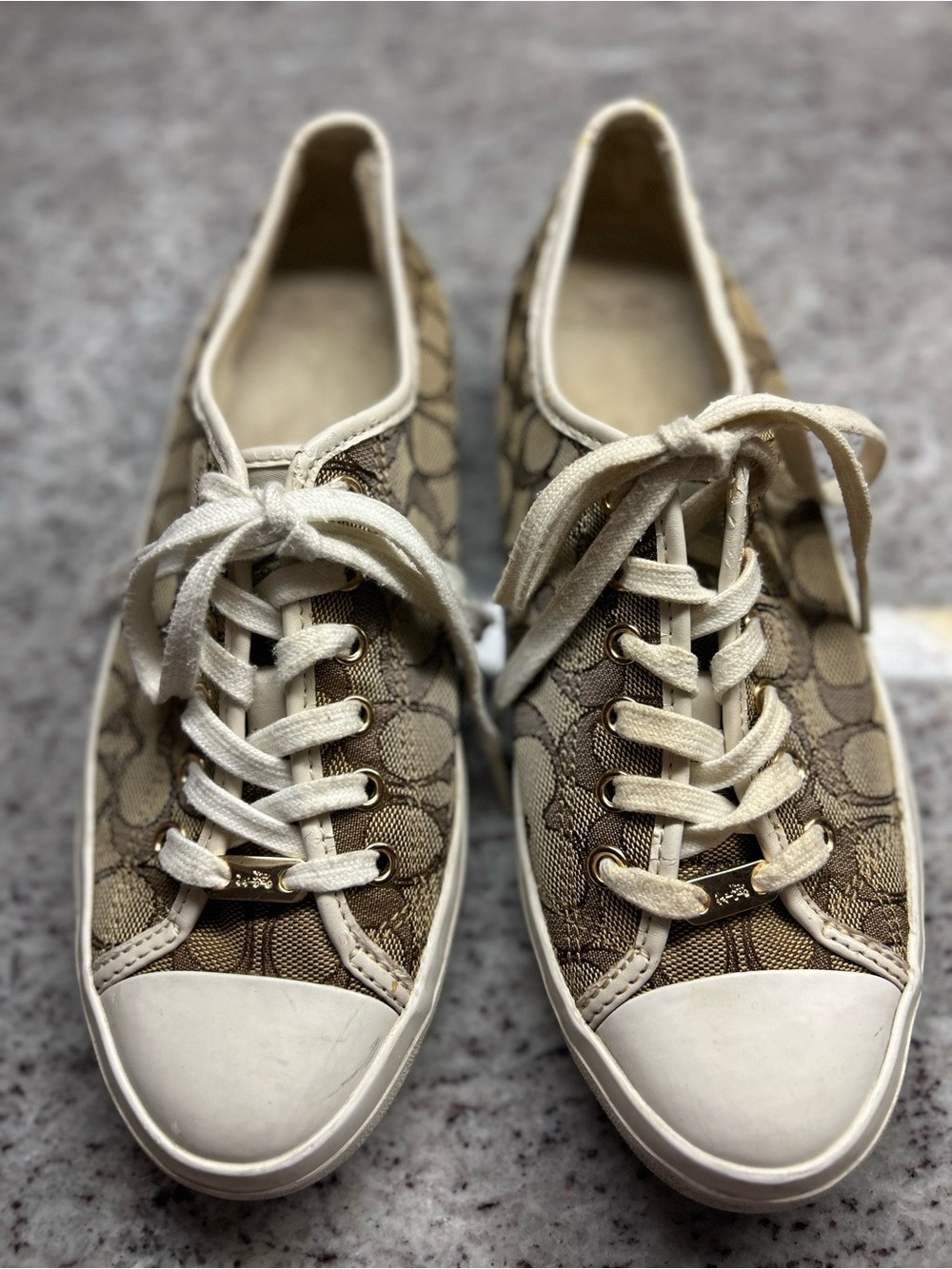 Coach Empire Beige Signature Canvas Lace-Up Sneakers size 9.5